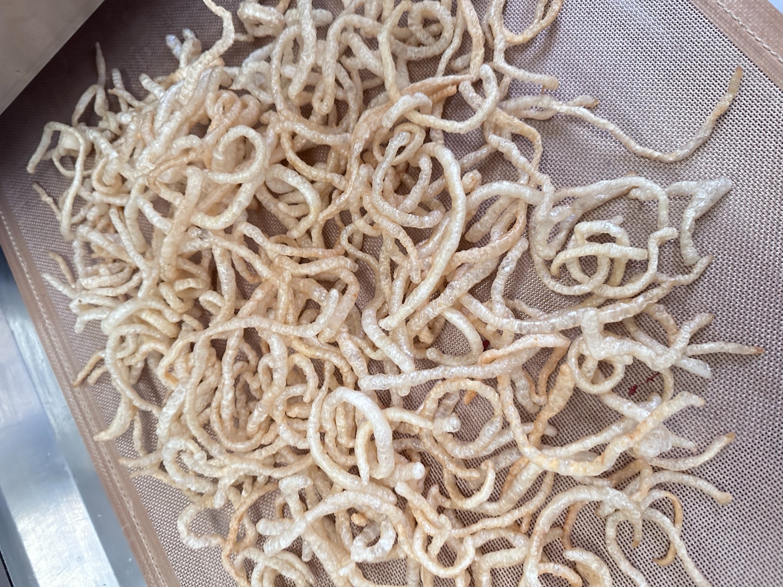 叙述微波猪皮膨化设备优势
