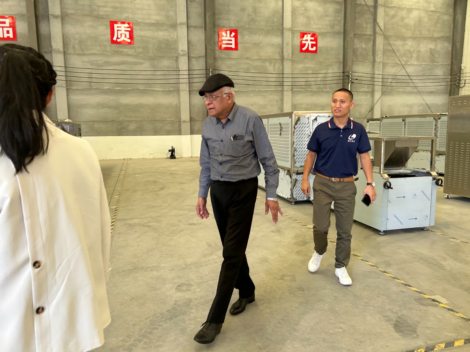 欢迎外国友人亲临我厂考察