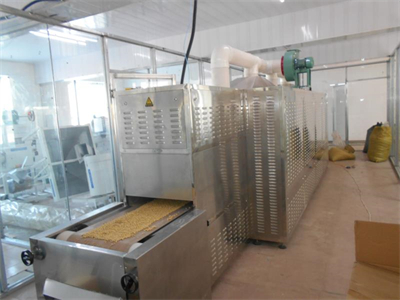 黄豆微波烘烤隧道炉成为众多食品加工企业的优选