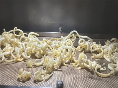 非油炸猪皮微波膨化设备颠覆传统工艺，开启健康膨化革命