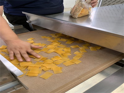 非油炸微波膨化食品正逐渐赢得消费者的青睐