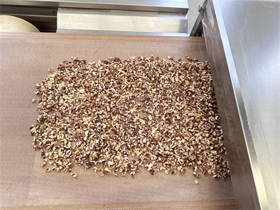 微波烤熟的核桃仁有哪些用途呢？？