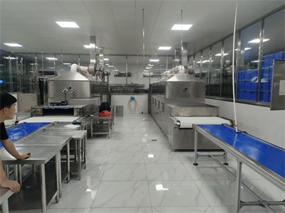 配餐企业选择微波设备来加热饭菜的原因有哪些呢？