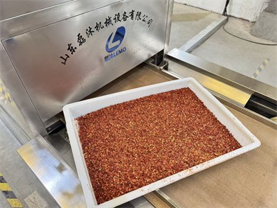 Microwave drying and sterilization equipment for chili powder？