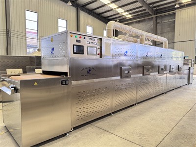 Why should the microwave equipment be turned off for empty materials?？
