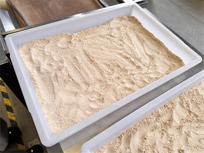 What is the principle of microwave drying and sterilization of health powder